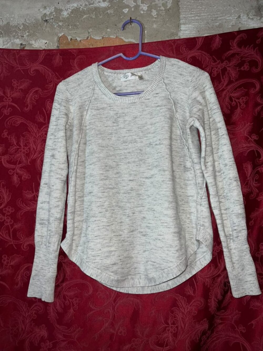 RD Style gray Knit Long Sleeve Curved Hem Sweater Top Size Medium